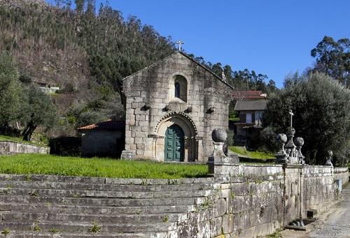 Igreja Românica Espírito Santo