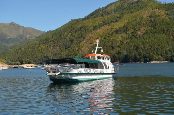 Embarcação “Rio Caldo”