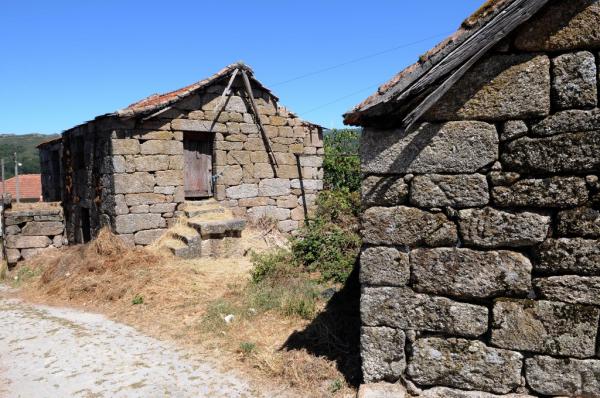 Aldeias Típicas - Aldeia de Telões e Lugar do Eido