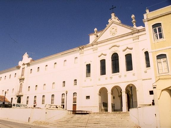 Igreja e antigo Convento do Grilo