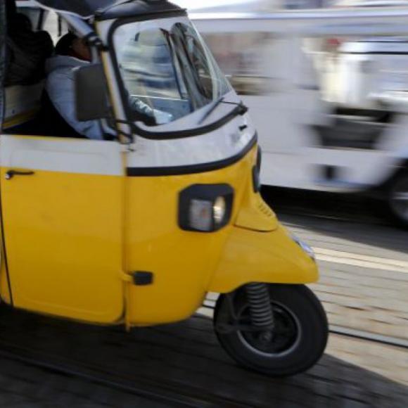 Percursos Turísticos - Tuk Tuk