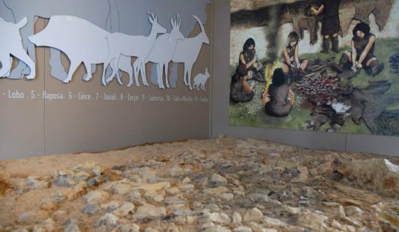 Centro de Interpretação do Abrigo do Lagar Velho Lapedo