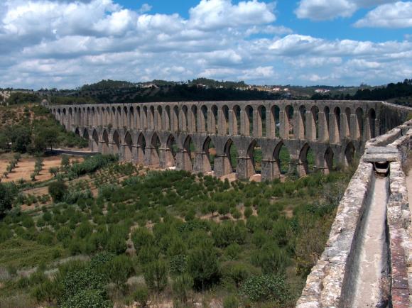 Aqueduto dos Pegões  Altos