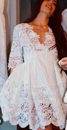 Túnica branca em renda