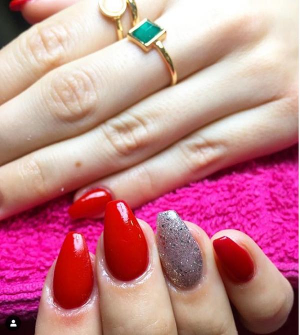 CUIDAMOS DAS SUAS UNHAS