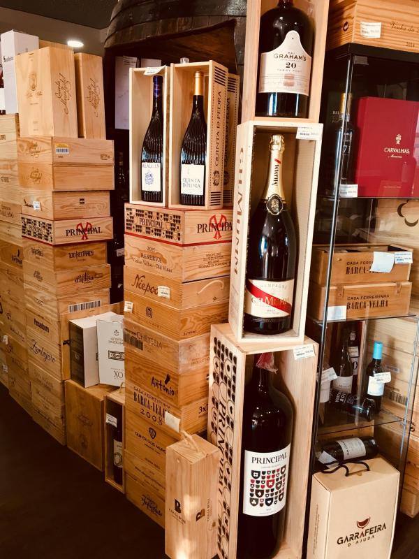 VASTA GAMA VINHOS PORTUGUESES