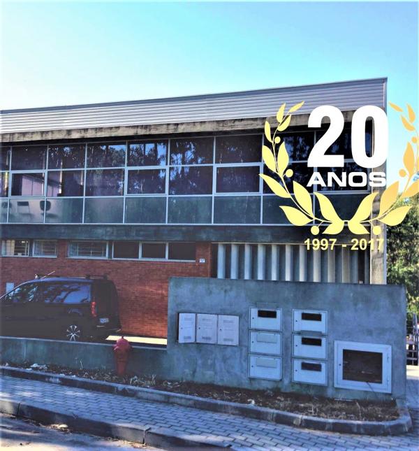 MAIS DE 25 ANOS 