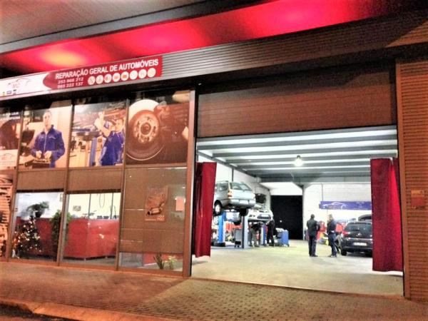 REPARAÇÃO E MANUTENÇÃO AUTOMOVEL MULTIMARCA