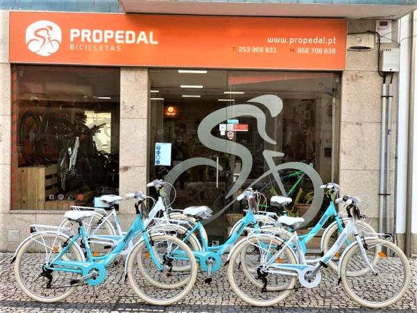 MAIS DE 18 ANOS EXISTÊNCIA 