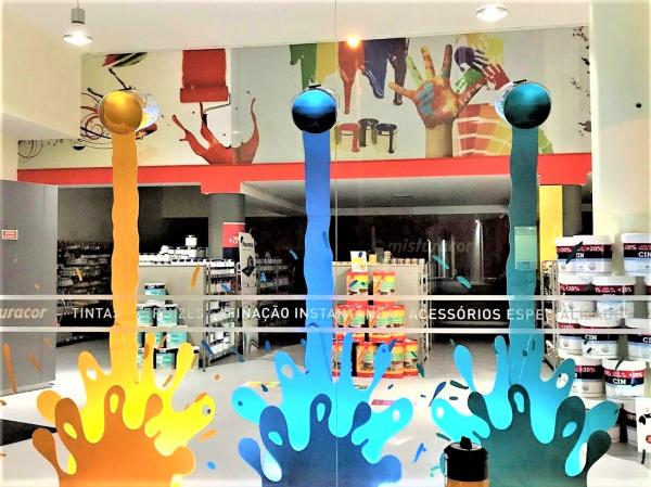 DECORAÇÃO DE VITRINAS