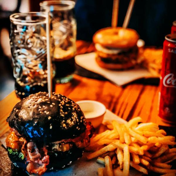 HAMBURGUERES ARTESANAIS