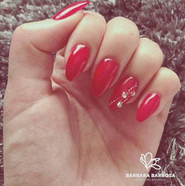 CUIDAMOS DAS SUAS UNHAS