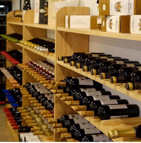 EXCELENTE GARRAFEIRA