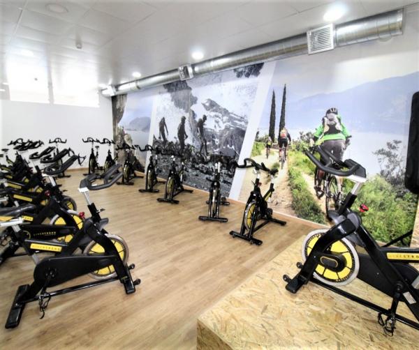 INSTALAÇÕES E EQUIPAMENTOS RECENTES