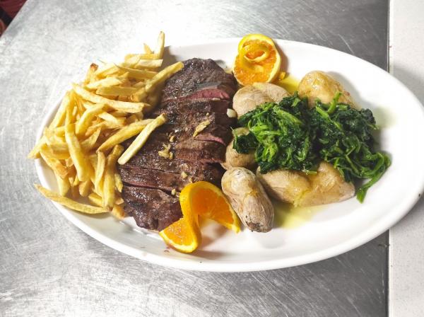 SERVIÇO À CARTA E TAKE AWAY