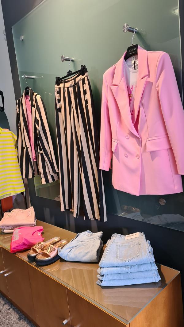 UMA NOVA FORMA DE OLHAR PARA A MODA E A BELEZA