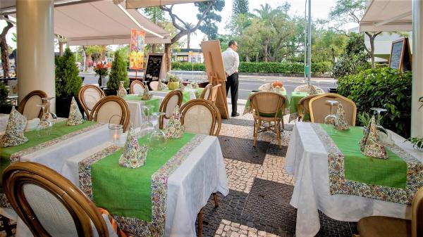 ACOLHEDOR E APRAZÍVEL