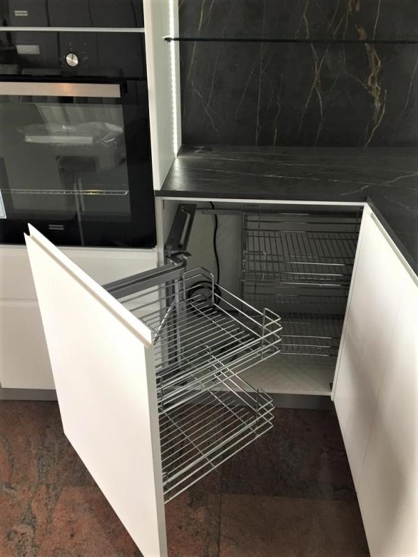 FABRICO E MONTAGEM DE COZINHAS POR MEDIDA