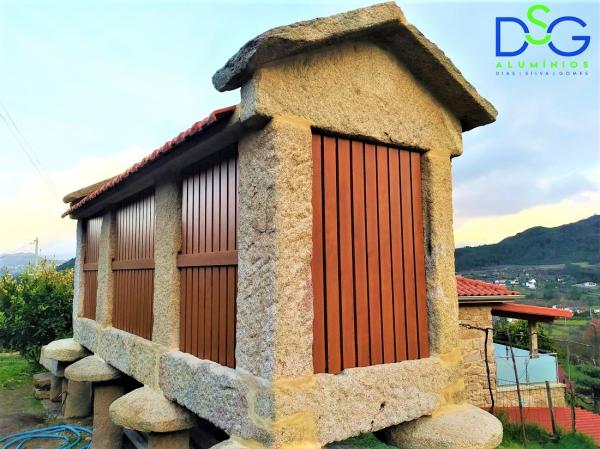 TODO O TIPO DE TRABALHO DE CARPINTARIA