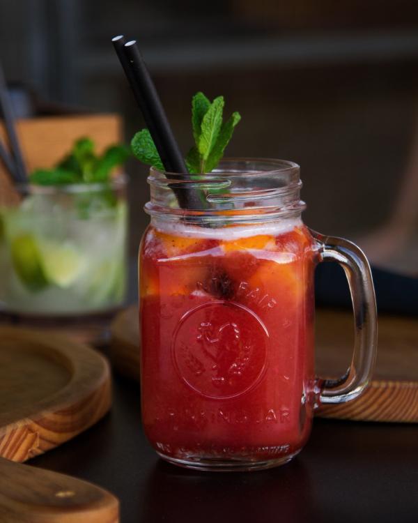 COCKTAILS BEM ELABORADOS