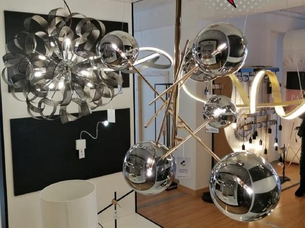 VARIADA OFERTA DE ILUMINAÇÃO