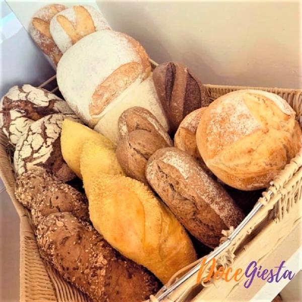 VARIEDADE DE PÃO FRESCO