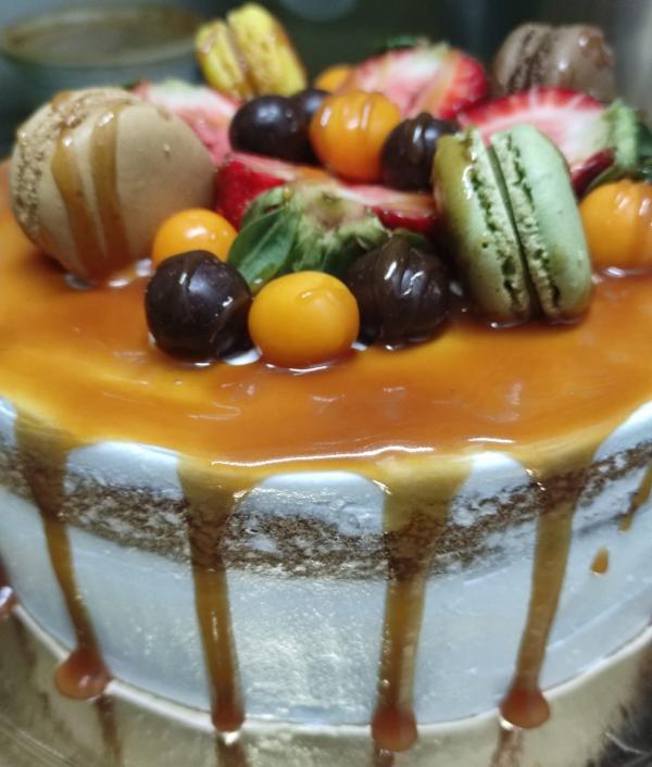 PASTELARIA E BOLOS DE ANIVERSÁRIO PERSONALIZADOS