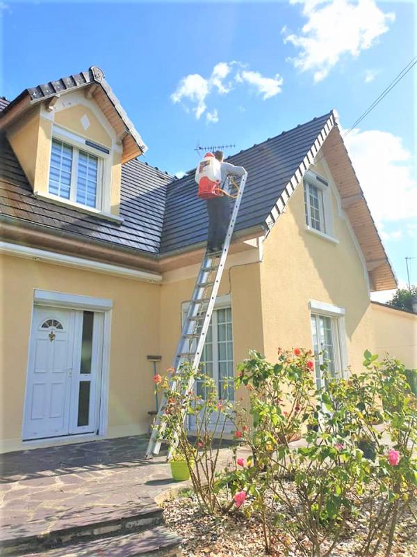 SERVIÇOS PROFISSIONAIS PARA TELHADOS E EDIFÍCIOS