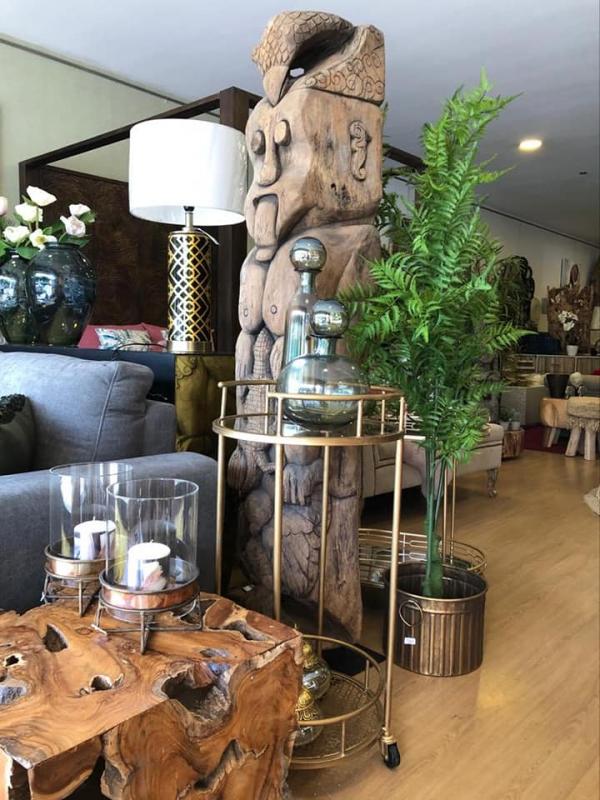 PAPEL DE PAREDE E CORTINADOS POR MEDIDA