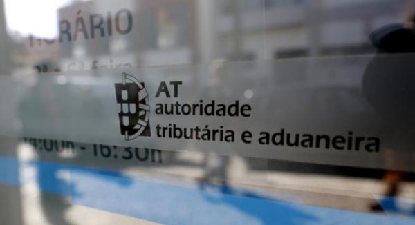 CLIENTES ATUALIZADOS E INFORMADOS