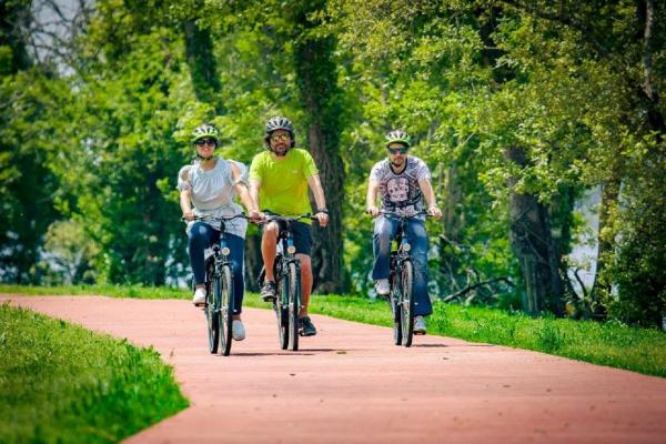 PASSEIOS DE BICICLETA ECOVIA RIO MINHO
