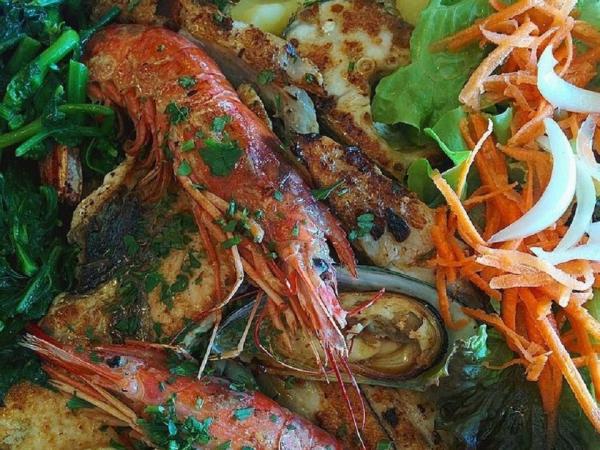 ESPECIALIDADES DE PEIXE E MARISCO