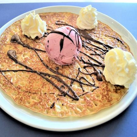 Crepe com licor beirão e gelado