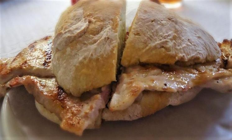 Bifana à labrador com batata