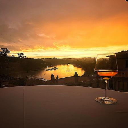 Pão, água, paté e manteiga biológica