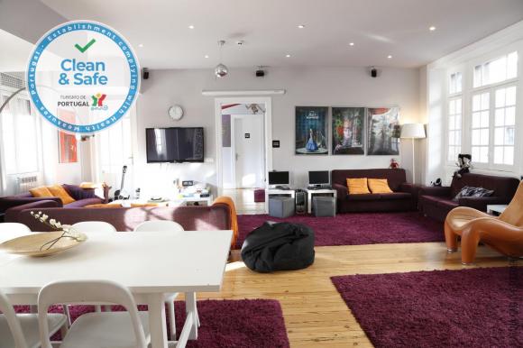 Hostel Rivoli Cinema 