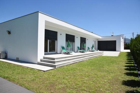 Villa Luxuosa - Entre Caminhos