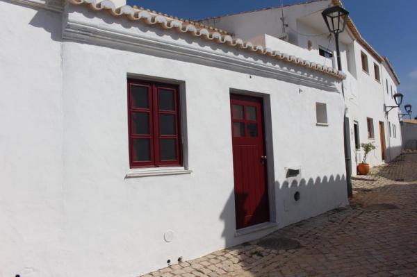 Casa Marreiros Holiday Home