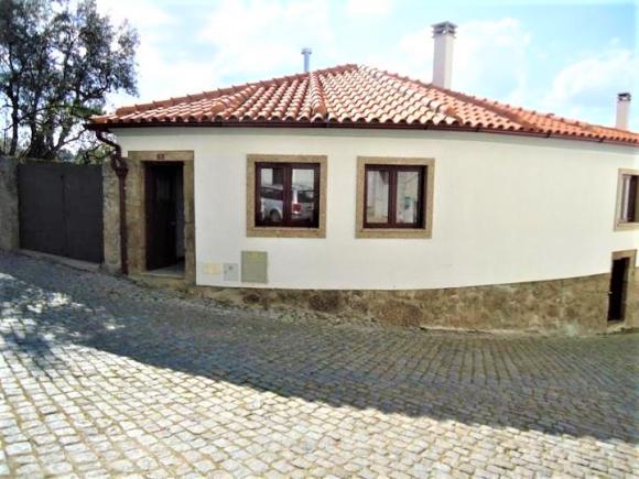 Casas do Flor em Mangualde da Serra