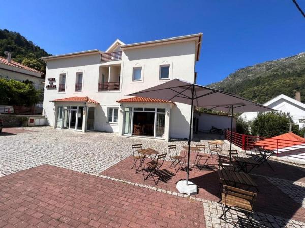 Vale do Zêzere Hotel **