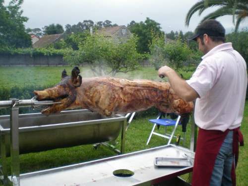 O Porquinho Pati - Porco no Espeto